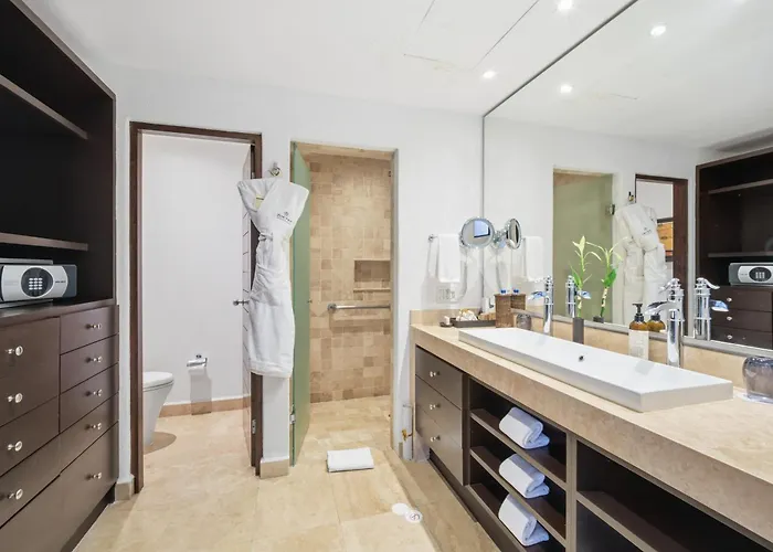 Presidential Three Bedroom Ocean View - Casa Del Mar *